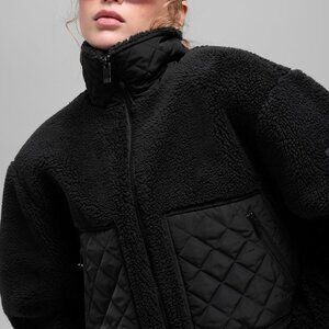 Alo Yoga Sherpa Edge Bomber